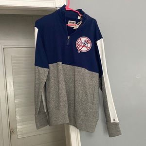 Tailgate brand Yankee sweatshirt